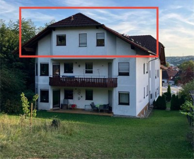 Attraktive ruhige 3,5-Zimmer-Wohnung mit Balkon und Einbauküche in Michelstadt mit Blick ins Grüne