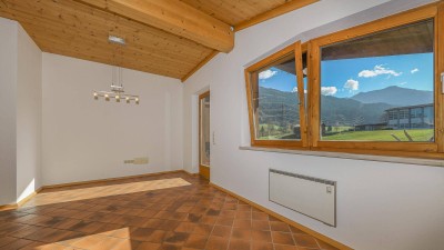 Dachgeschosswohnung mit traumhaftem Ausblick