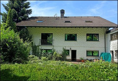 Großes Einfamilienhaus mit Einliegerwohnung in Lobbach! Sanierungs- und Modernisierungsbedarf!