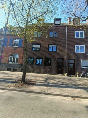 Großzügige 3-Zimmer-Eigentumswohnung in Krefeld- Inrath