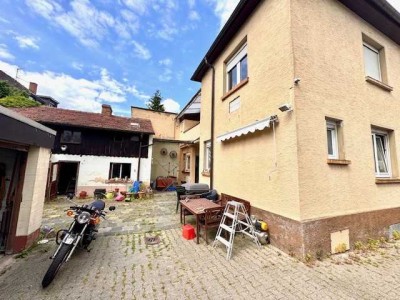 2-3 Familienwohnhaus als Doppelhaushälfte in Ilvesheim, ruhig gelegen.