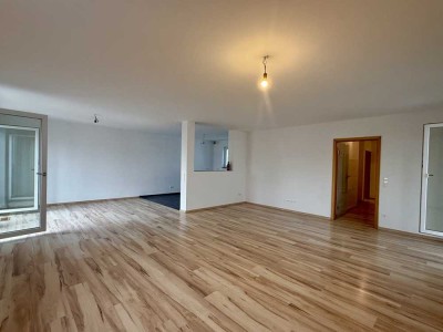 Hochwertige Vier Zimmerwohnung in TOP Lage von Griesheim