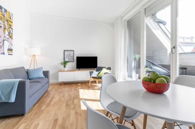 Wohntraum! Möbliertes Apartment mit Balkon, Einbauküche, Fußbodenheizung und Fitnessstudio