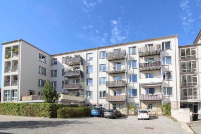 4-Zimmer-Eigentumswohnung inklusive Stellplatz und Balkon mit Blick auf die Elbe