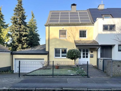 Stadtnah im Grünen wohnen – Energieeffiziente Doppelhaushälfte mit Stil