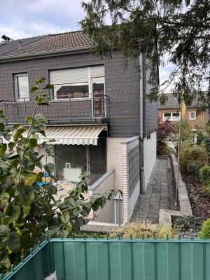 Preiswertes, saniertes 4-Raum-Reihenendhaus in Mettmann