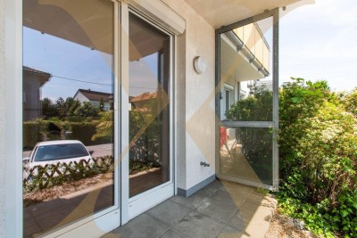 Tolle 2-Zimmer-Ergeschoßwohnung inkl. Terrasse &amp; TG-Platz in Traun zu vermieten!