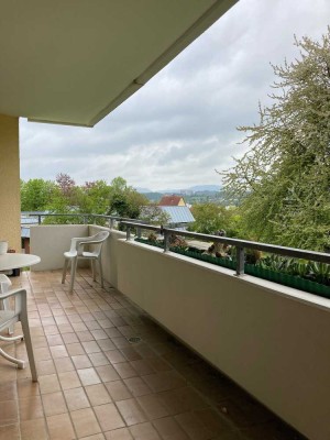Sonnig, ruhig, gepflegt: 2-Zimmer-Wohnung mit Balkon und traumhafter Aussicht