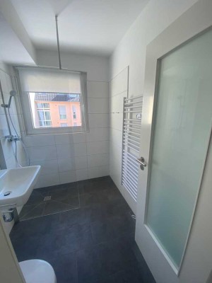 2-Zimmer-Wohnung, Balkon, zentral, grün, ruhig, hell