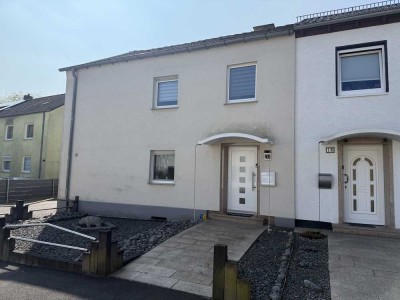 Charmantes Zweifamilienhaus in familienfreundlicher Lage