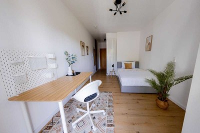 TOP renovierte 1-Zi-Whg. in Passau - möbliert, Balkon & Blick aufs Wasser