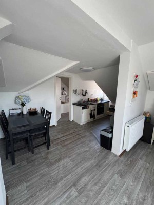 750 € - 50 m² - 2.0 Zi.