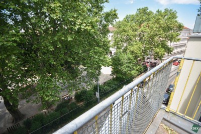 Charmante 4-Zimmer-DG-Maisonette am Lorenz-Bayer-Park mit zwei Balkonen