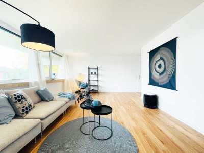 HELLES APARTMENT ZENTRAL IN  HOLLAGE