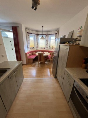 WIESING - Sonnige, sehr gut eingeteilte 3 Zi.-Mietwohnung mit Terrasse und kleinem Garten