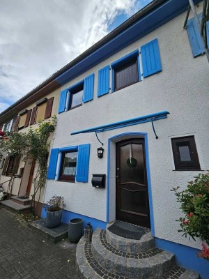Der Traum vom Eigenheim - hier wird er wahr -
sehr gepflegtes Reihenmittelhaus sucht neue Eigentüme