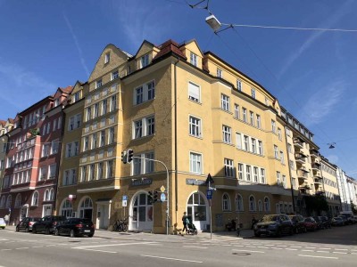 Charmante 4 ½-Zi.-Altbau-Whg. mit 2 Balkonen, Nähe U-Bh.- Bonner Platz!