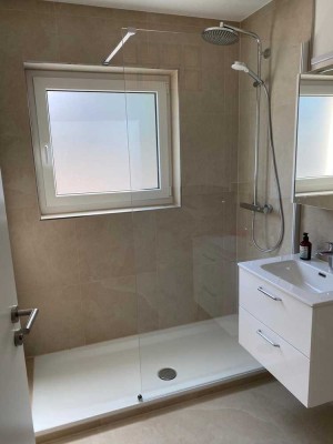 2 Zi. Whg, Balkon u. Stellplatz; Erstbezug nach Modernisierung