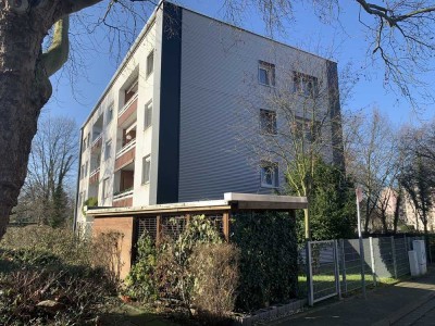 Exklusive 4,5-Raum-Dachgeschosswohnung mit gehobener Innenausstattung,  Balkon und Gartennutzung