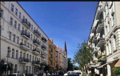 Möblierte Maisonette-Wohnung im Kollwitzkiez mit grüner Terrasse – ab 01.07