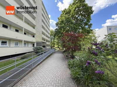 Gepflegte 3 Zi.-Wohnung mit großem Balkon im 1. OG mit Fahrstuhl in einer von Grün umgebenen Anlage