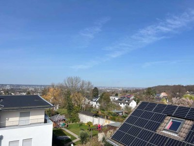 Ausgesprochen charmante 3 Zimmer Maisonette Wohnung mit herrlichem Ausblick!