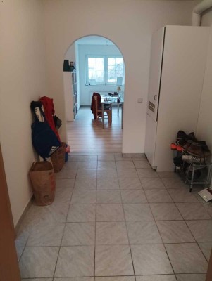 Stilvolle 2-Raum-Erdgeschosswohnung mit Balkon und EBK in Erfurt