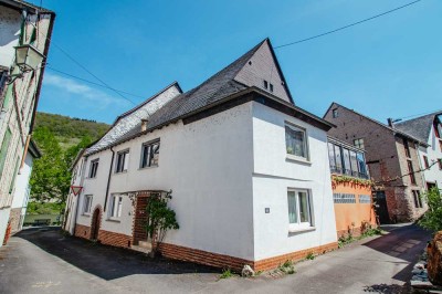 Beliebtes Gästehaus in Reil mit Wintergarten und 2 Garagen