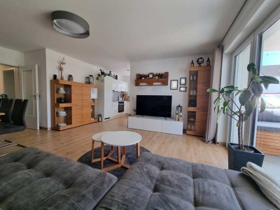 Exklusive, barrierefreie 3-Zimmer-Gartenwohnung mit großer Terrasse, Garten und EBK in Schwandorf