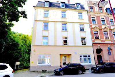 Wohn- und Geschäftshaus mit 5 WE + Büro, zentral in Aue