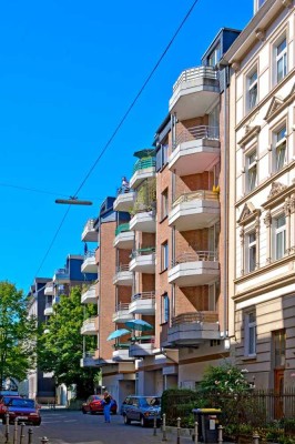 Mit Blick über Wuppertal 1-Zimmer-Wohnung in Wuppertal Elberfeld - Wir renovieren für Sie!
