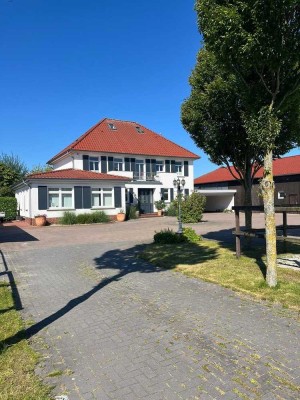 Interessante Gewerbeimmobilie mit Wohnhaus, Halle, Garage sowie Pferdeboxen zur Hobbytierhaltung