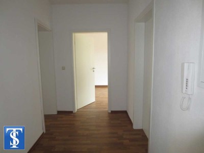 Bezugsfreie 2-Zimmer-ETW im EG mit Wanne und Balkon in Lengenfeld