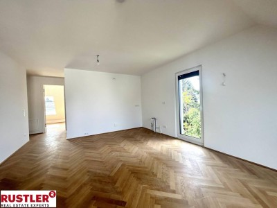 Exklusive Dachgeschosswohnung in Grünruhelage - zu verkaufen