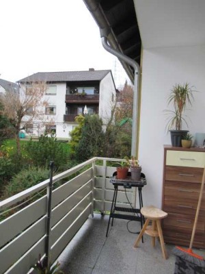 Niedernhausen, 2 Zimmer mit Balkon, sehr ruhige Lage, Waldrand