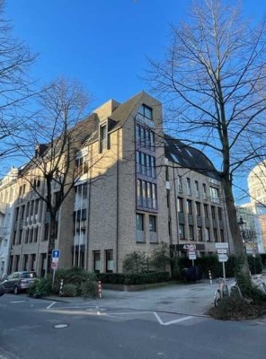 Moderne klimatisierte 4-Zimmer Wohnung mit Balkon in Düsseldorf-Pempelfort