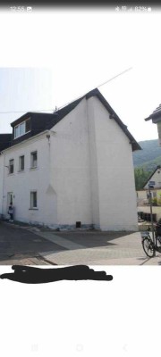 Sanierungsobjekt 3-4 Zimmer-Reihenendhaus in Winningen