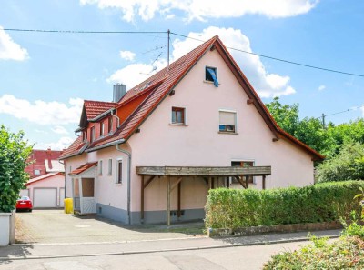 Helle, teilsanierte 2-Zimmer-Wohnung in ruhiger Lage von Pfaffenweiler