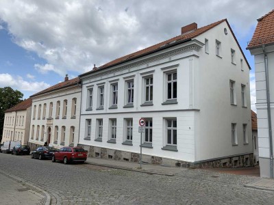 Attraktive Dachgeschoßwohnung mit Sichtbalkenwerk