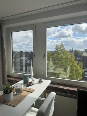 Lichtdurchflutetes Apartment mit Balkon in unmittelbarer Rheinnähe