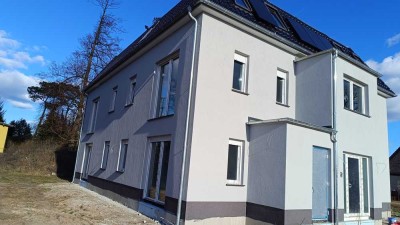 Erstbezug mit Balkon: Geschmackvolle 2-Zimmer-EG-Wohnung mit gehobener Innenausstattung in Müllrose