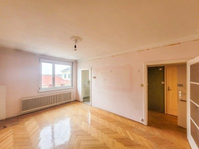 PROVISIONSFREI VOM EIGENTÜMER! FERNSICHT! INTERESSANTE 2-ZIMMER WOHNUNG NÄHE HIETZINGER HAUPTSTRASSE!