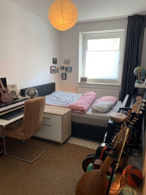 Stilvolle 1,5-Zimmer-Hochparterre-Wohnung mit Balkon in Düsseldorf