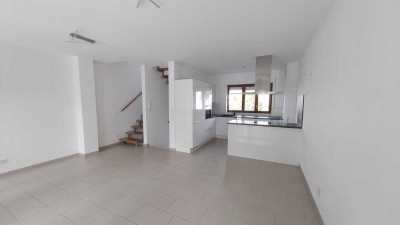 Urbanes Beletage-Haus im begehrten Marina Viertel!