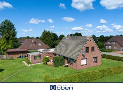 Saniertes Zweifamilienhaus in Moordorf – Attraktive Kapitalanlage - Provisionsfrei