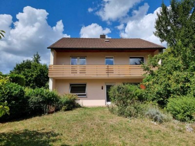 Schöner wohnen in Dambach ...
Stattliches Wohnhaus mit großem Grundstück