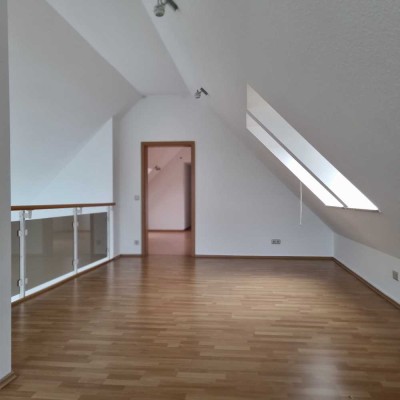 AUF  WOLKE  7 - ÜBERDIMENSIONALE  5,5  ZIMMERWOHNUNG  mit  3  BALKONEN !