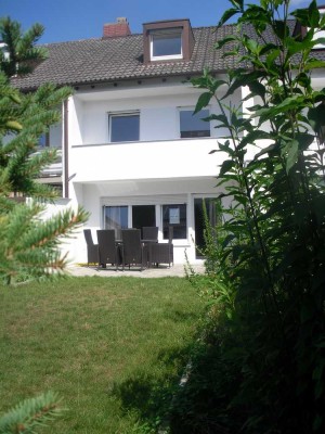 Ideal für Kinder, hochwertiges RMH mit Garage in Altenerding