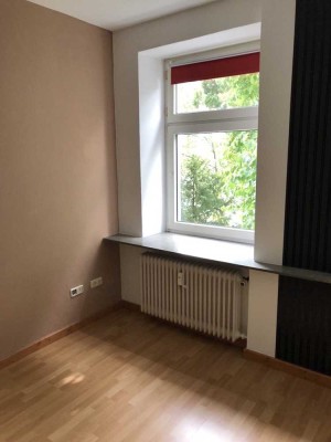 Große 4-Zimmer Wohnung mit Balkon im Fachmarktzentrum