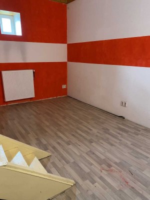 1 Zimmer Wohnung mit Garage und Balkon